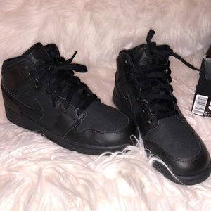 Nike Air Jordan 1 Retro High OG Sneakers